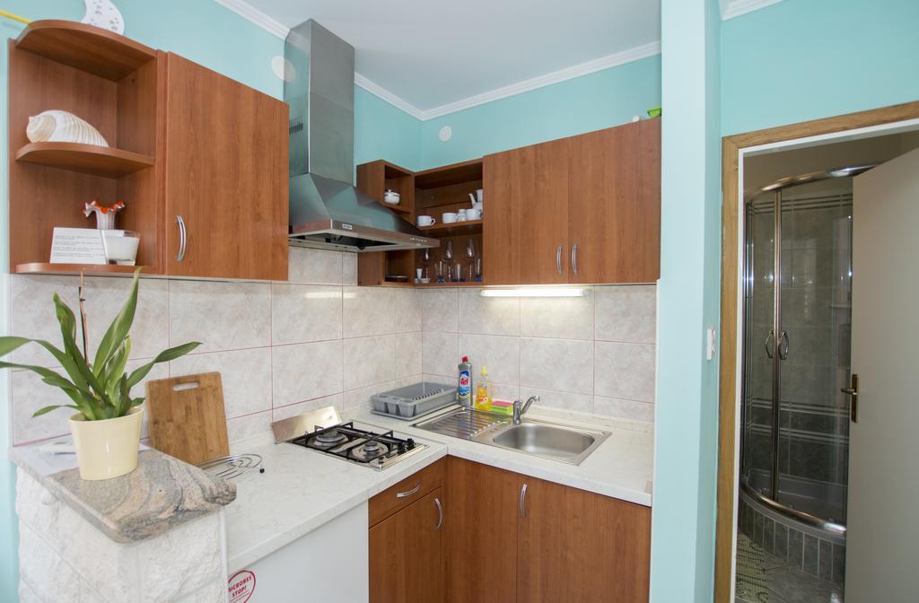 Radovcic Apartments And Rooms Trsteno Exterior photo