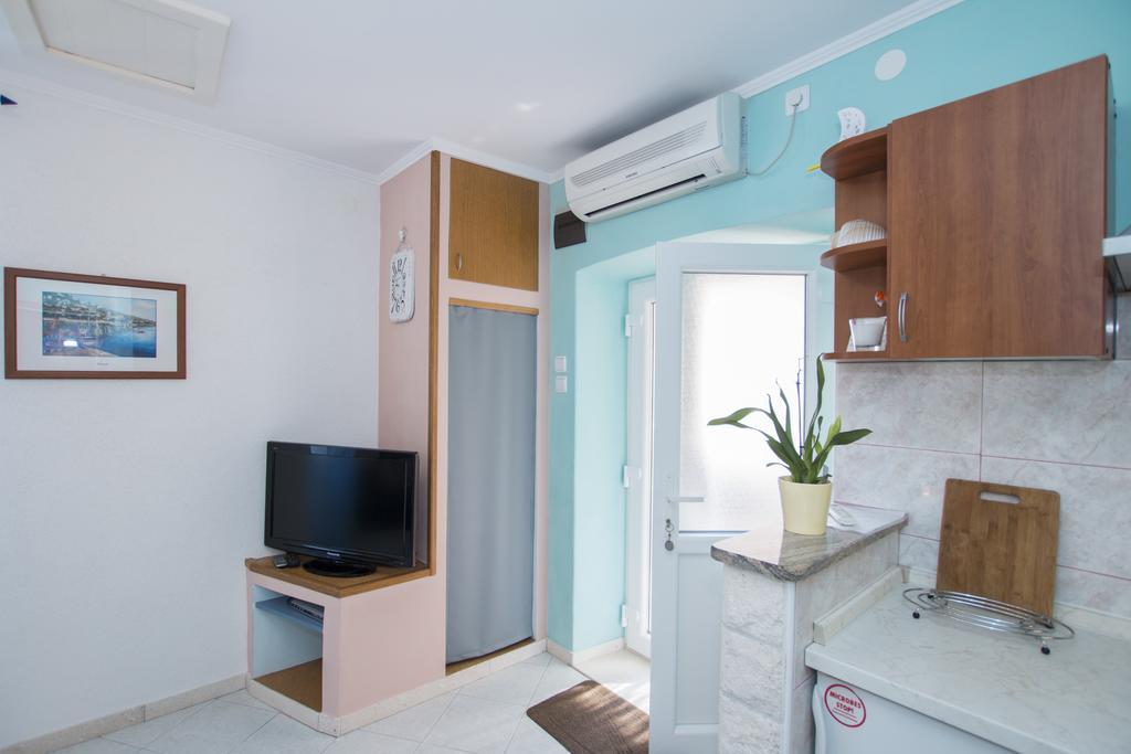 Radovcic Apartments And Rooms Trsteno Exterior photo