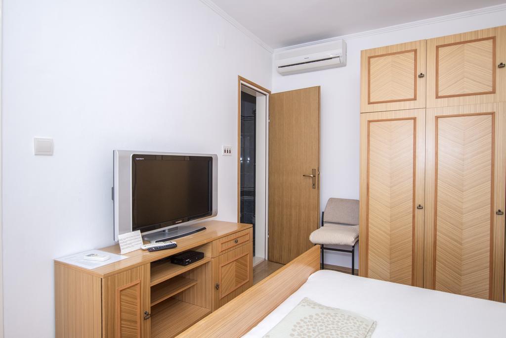 Radovcic Apartments And Rooms Trsteno Exterior photo